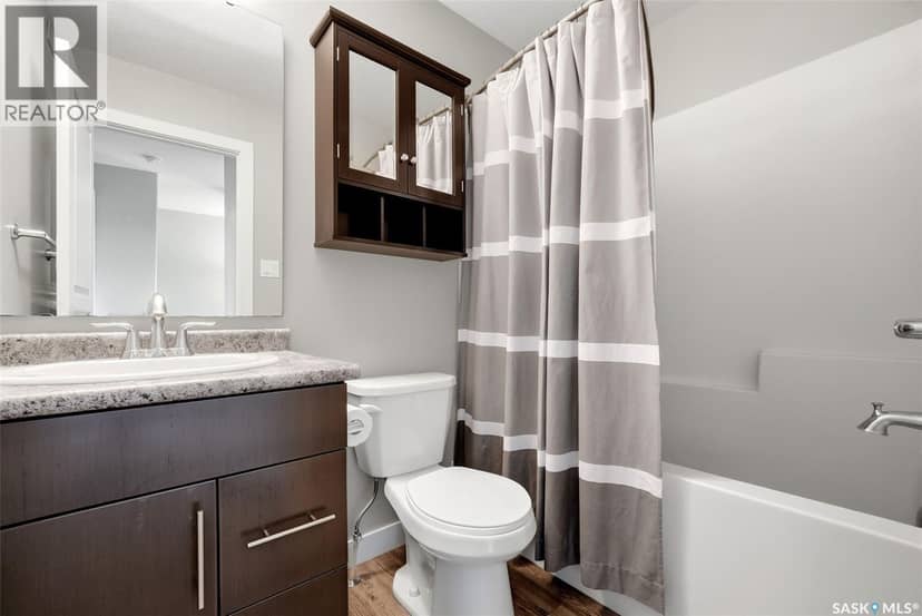5434 McClelland DRIVE — photo 12 of 24