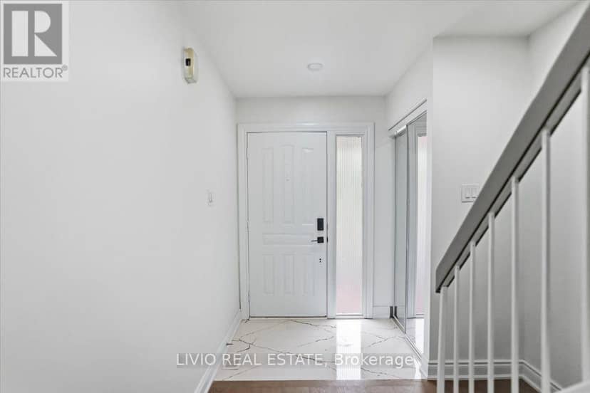 4002 Brandon Gate Drive, Mississauga, photo 2