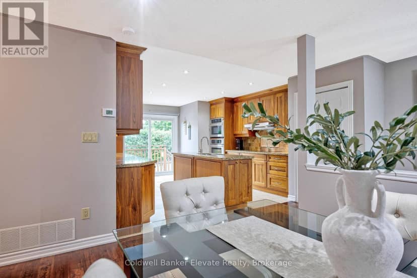 20 Ruddell Crescent — photo 17 of 40