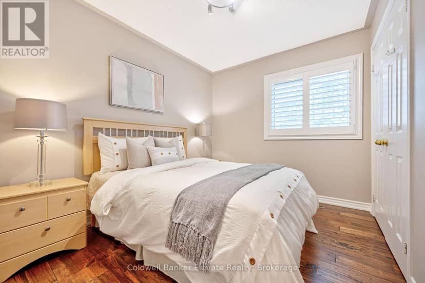 20 Ruddell Crescent — photo 31 of 40