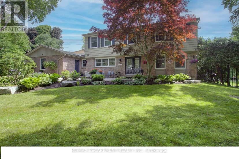 996 Cresthampton Lane, Mississauga