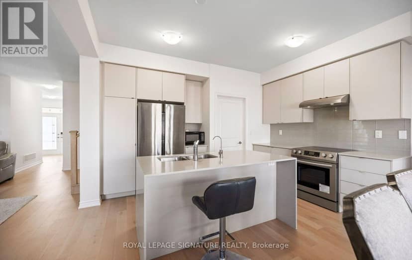 466 Thornborrow Court, Milton, photo 8