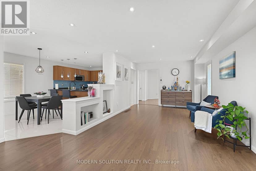 5 Woodcote Crescent — photo 12 of 40