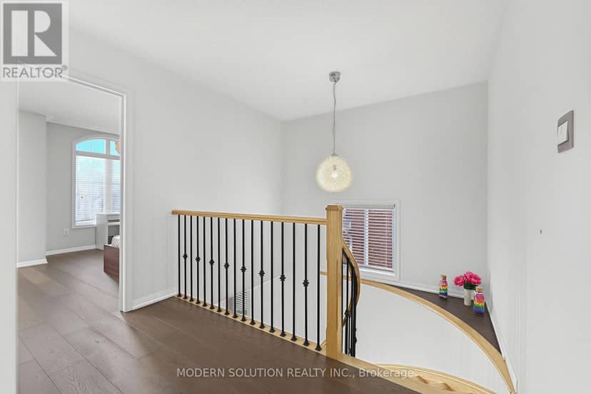 5 Woodcote Crescent — photo 26 of 40