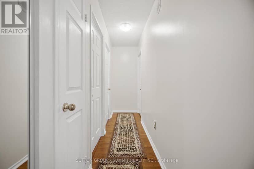 911 - 20 Cherrytree Drive — photo 27 of 40