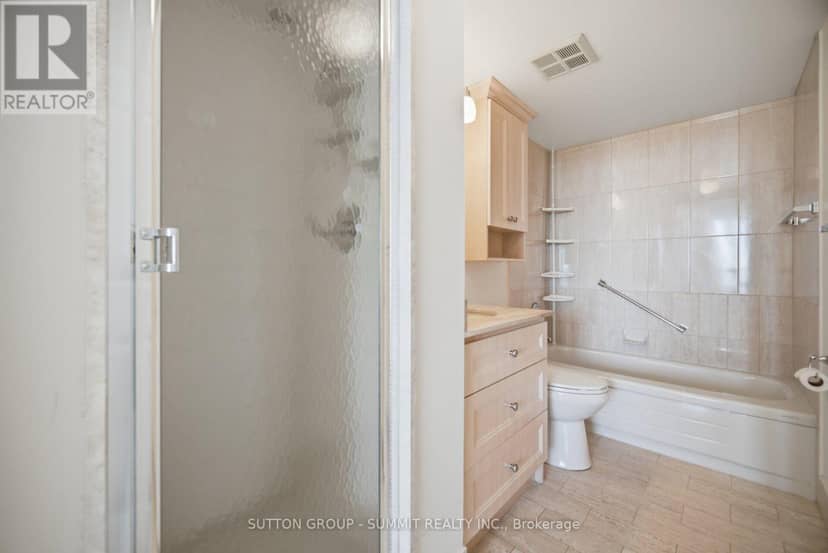 911 - 20 Cherrytree Drive — photo 33 of 40