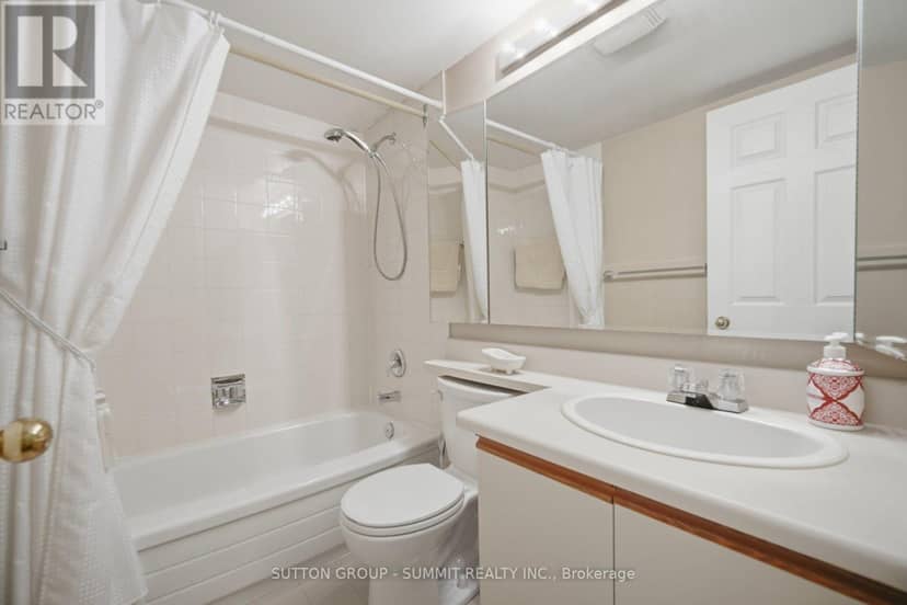911 - 20 Cherrytree Drive — photo 38 of 40