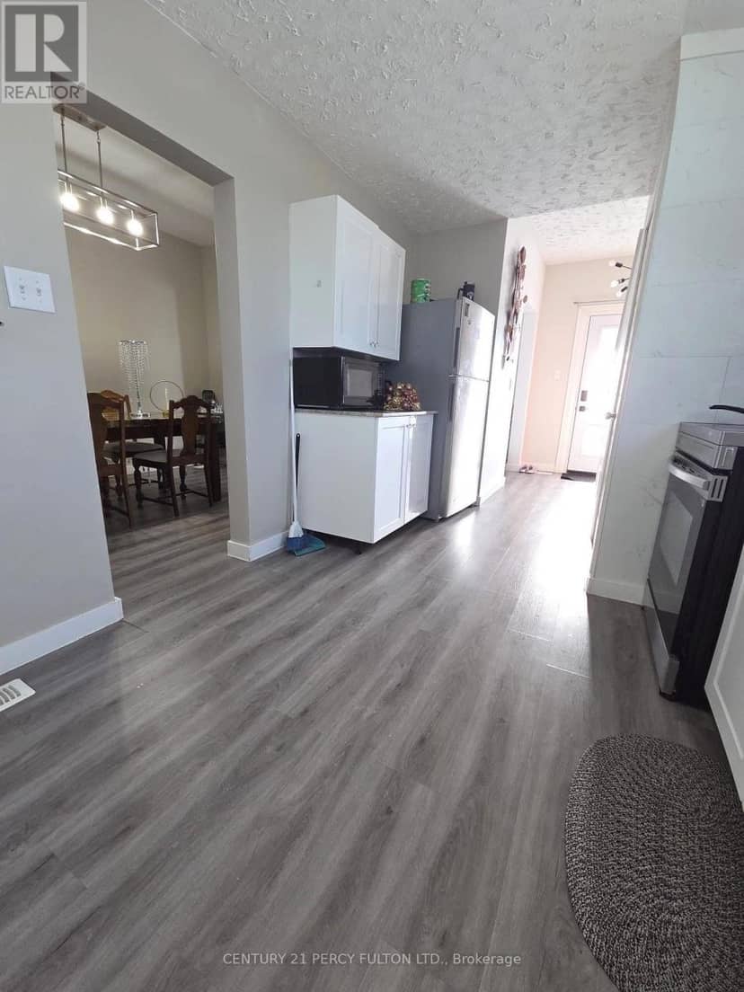 130 Stirton Street — photo 11 of 20