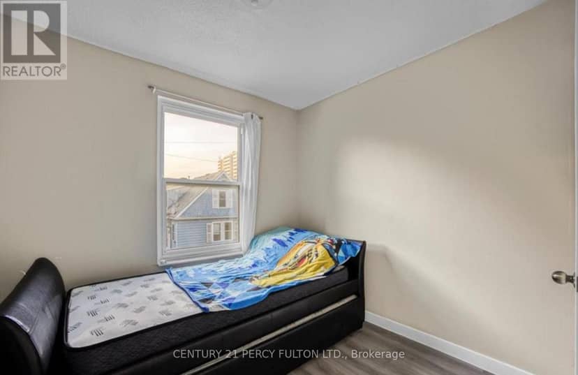 130 Stirton Street — photo 16 of 20