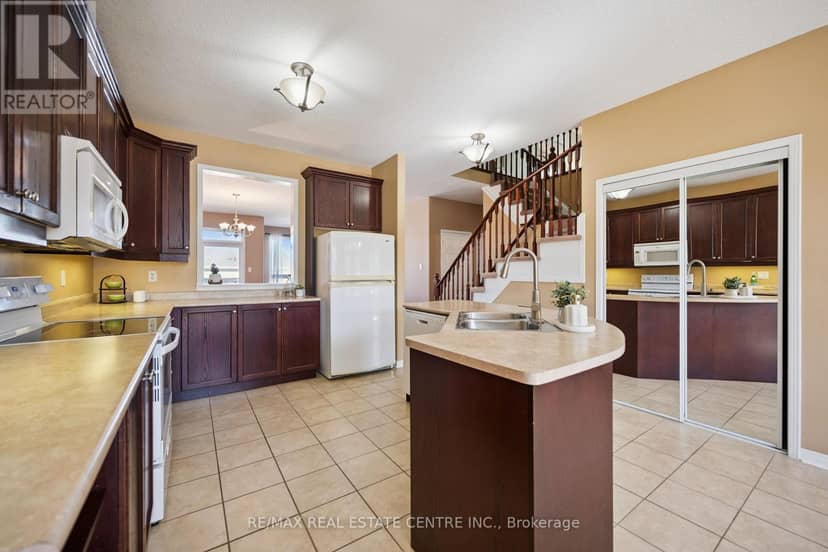 27 Triller Avenue — photo 13 of 40
