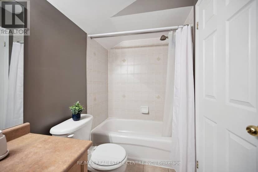 27 Triller Avenue — photo 32 of 40