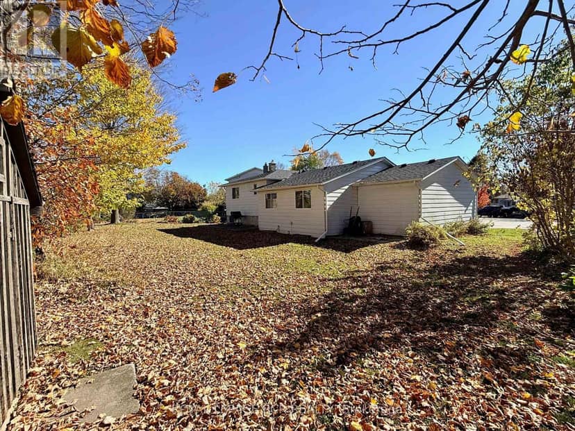 466 Sandhill Court, Shelburne, photo 3