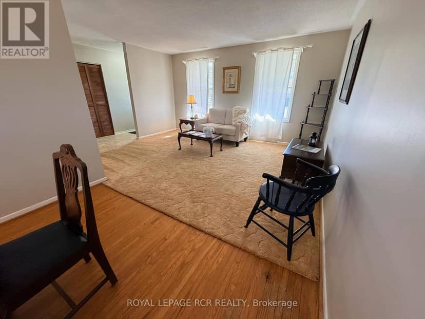 466 Sandhill Court, Shelburne, photo 6
