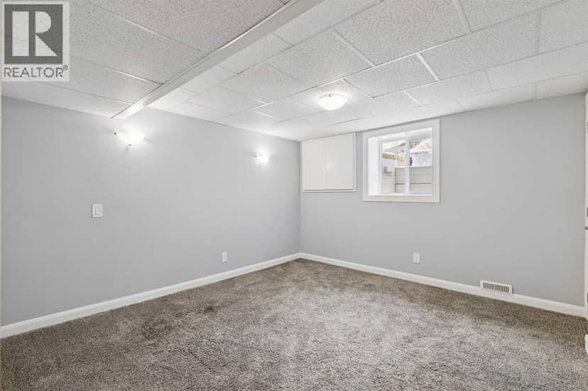 40 Henefer Road SW — photo 21 of 31