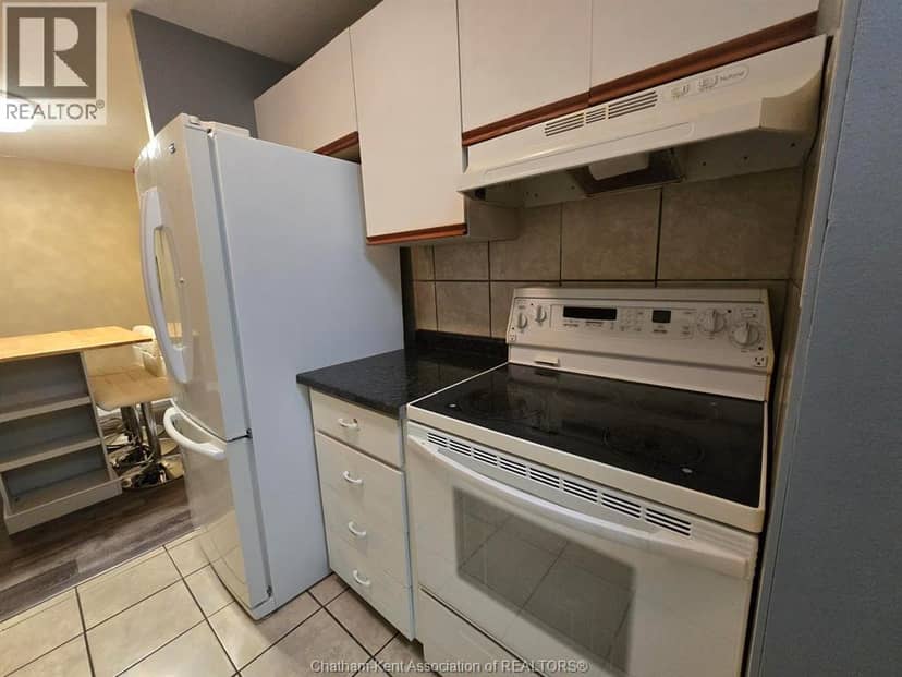 140 PARK AVENUE East Unit# 108, Chatham, photo 5