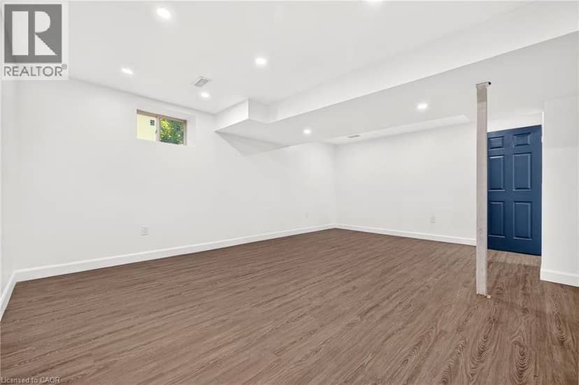 468 DOON SOUTH Drive Unit# 15 — photo 15 of 25