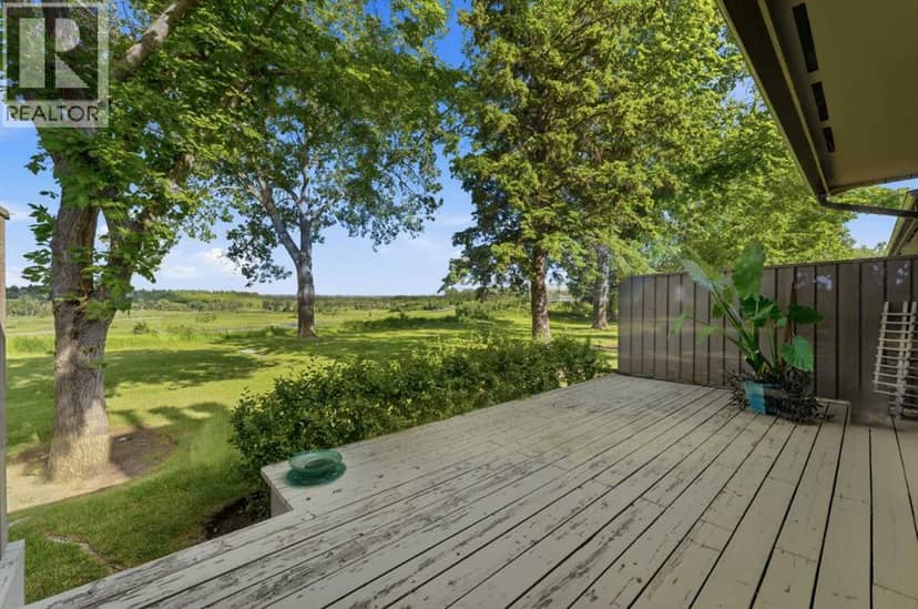 821, 860 Midridge Drive SE — photo 39 of 40