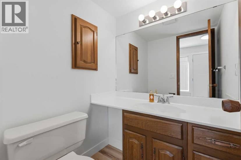 821, 860 Midridge Drive SE, Calgary, photo 7