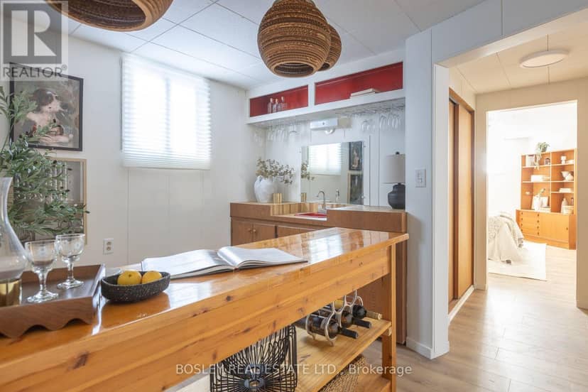 16 Delroy Drive — photo 32 of 40
