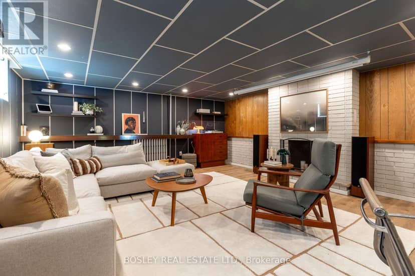 16 Delroy Drive — photo 35 of 40