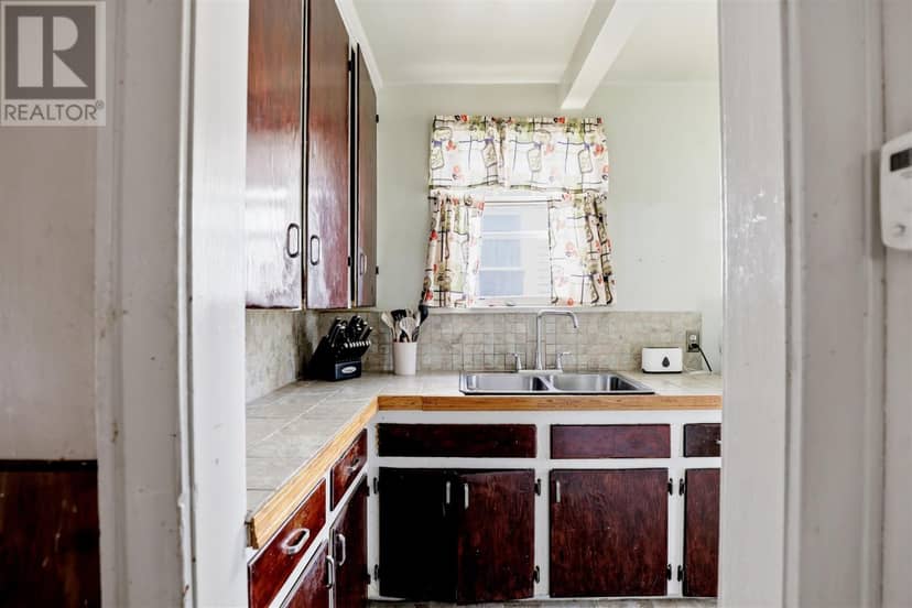 189 Church ST — photo 21 of 24