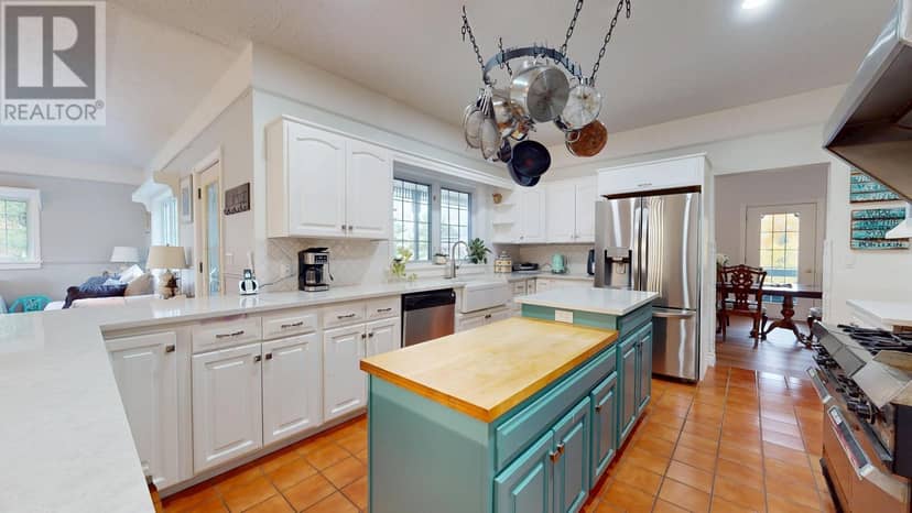 215 Old Mill Beach RD — photo 24 of 40