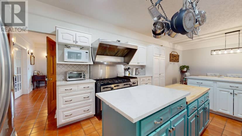 215 Old Mill Beach RD — photo 21 of 40