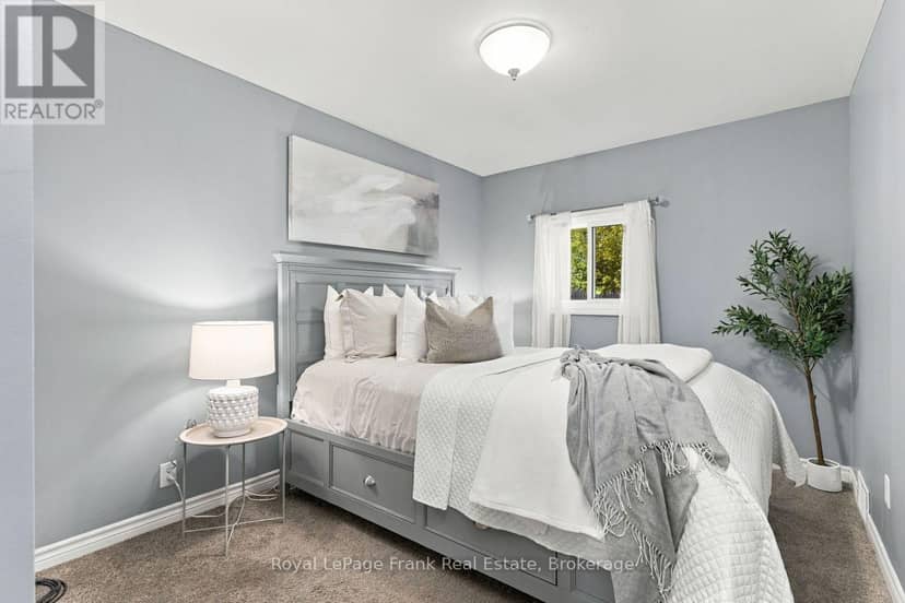 304 Pine Avenue — photo 15 of 21