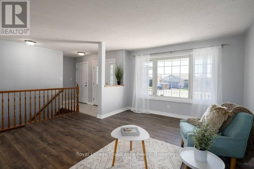 35 Forest Valley Drive — photo 9 of 40