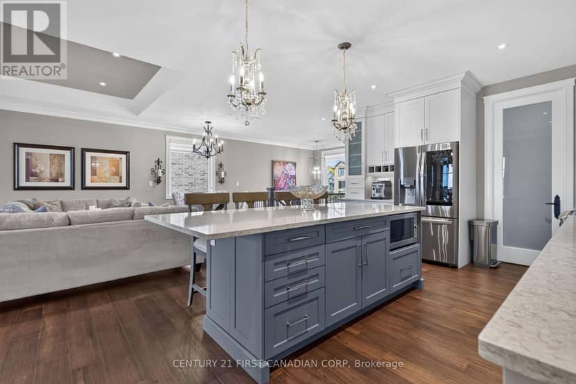 53 Wayside Lane — photo 11 of 40