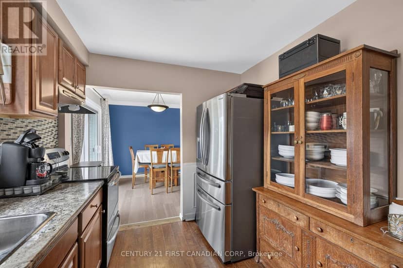 285 Panorama Crescent — photo 16 of 40