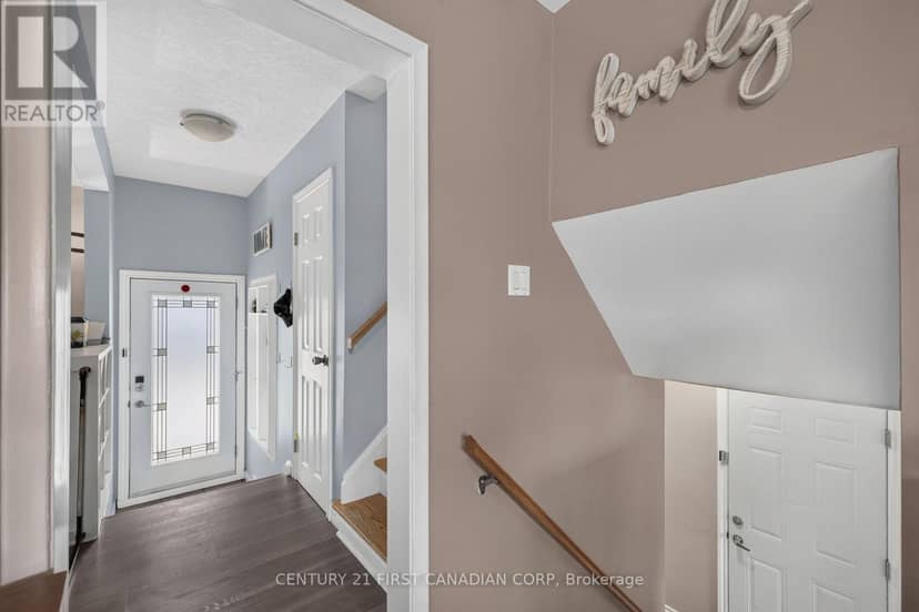 285 Panorama Crescent — photo 19 of 40