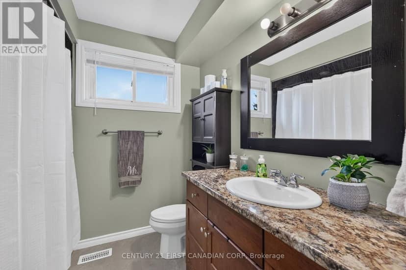 285 Panorama Crescent — photo 27 of 40