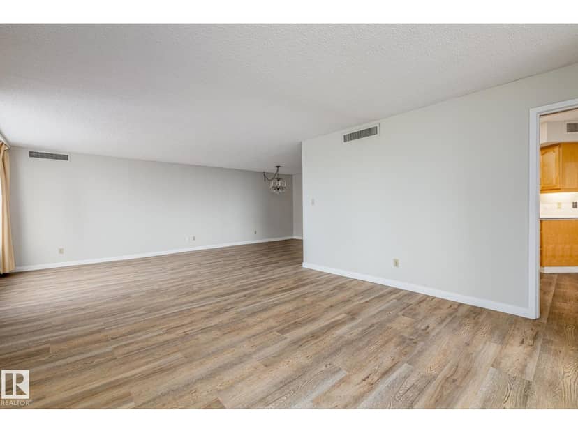 #9A 10050 118 ST NW NW — photo 10 of 36
