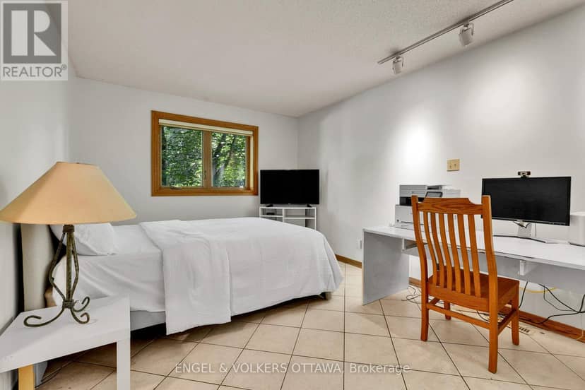 7 Mid Pines Grove — photo 15 of 40