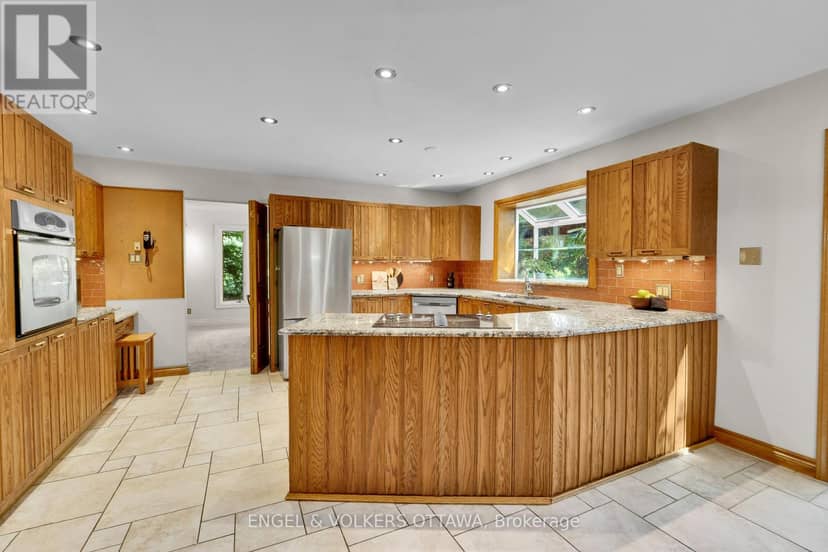 7 Mid Pines Grove, Ottawa, photo 8