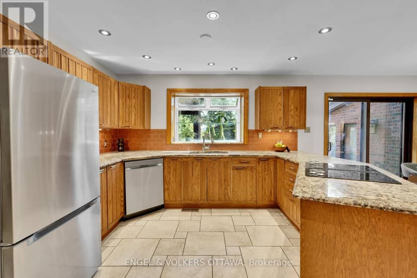 7 Mid Pines Grove — photo 9 of 40