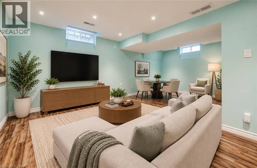 508 VERONICA Drive — photo 25 of 40