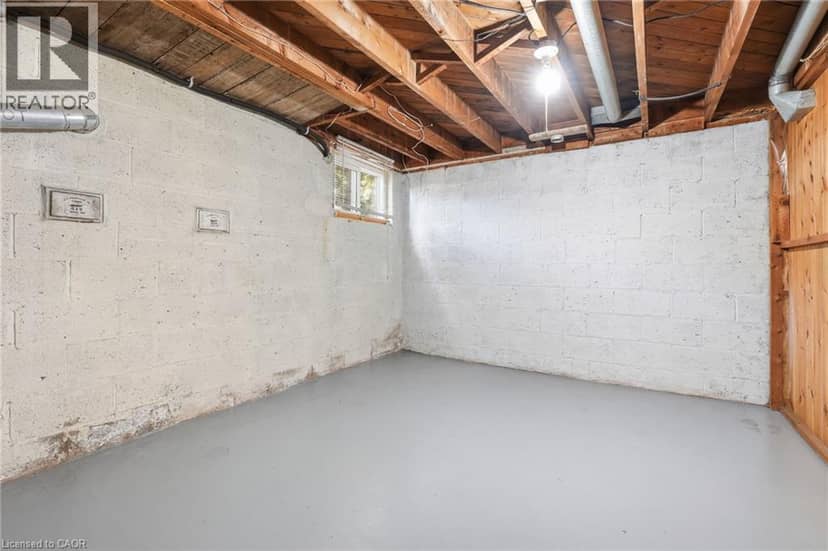 2117 MAPLEWOOD Drive — photo 30 of 35