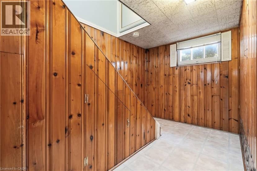 2117 MAPLEWOOD Drive — photo 31 of 35