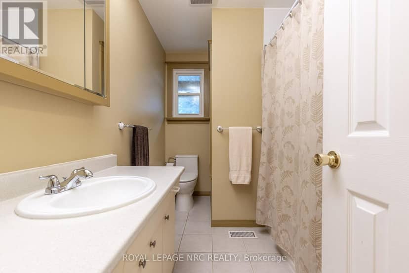 542 Lake Street — photo 13 of 31