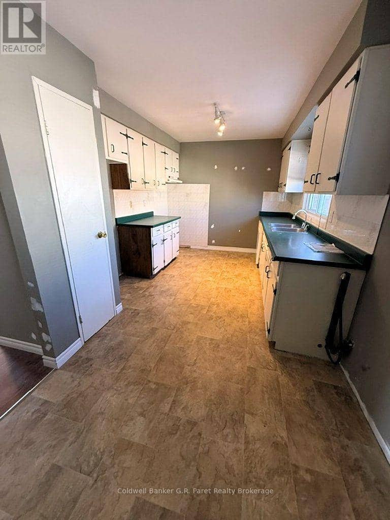 29 - 129 Concession Street E, Tillsonburg, photo 8