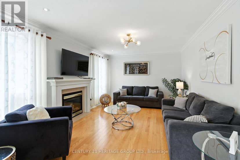 106 Laurendale Avenue — photo 10 of 28