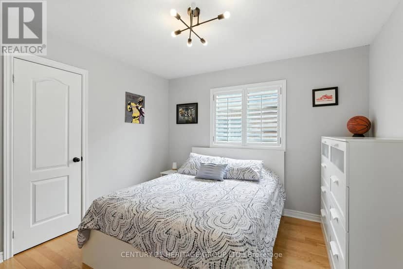 106 Laurendale Avenue — photo 17 of 28
