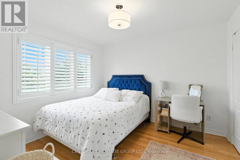 106 Laurendale Avenue — photo 18 of 28