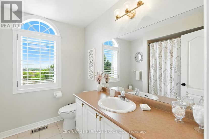106 Laurendale Avenue — photo 19 of 28