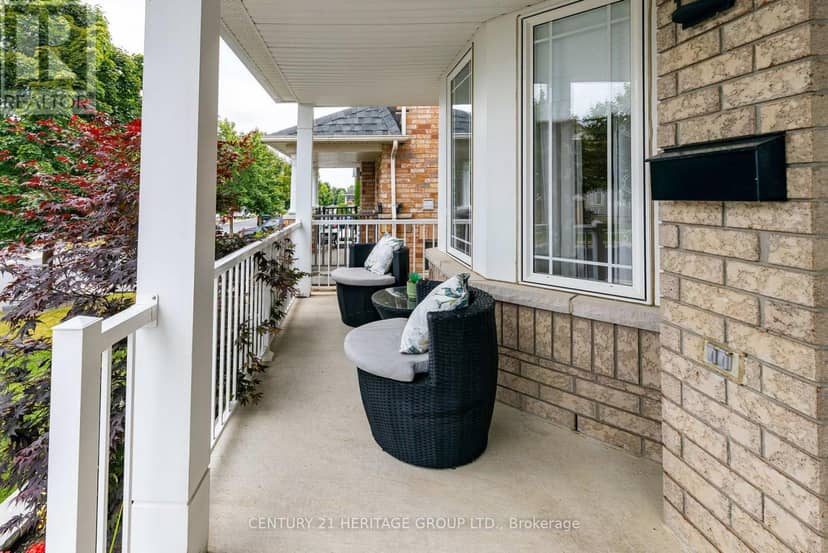 106 Laurendale Avenue, Georgina, photo 3