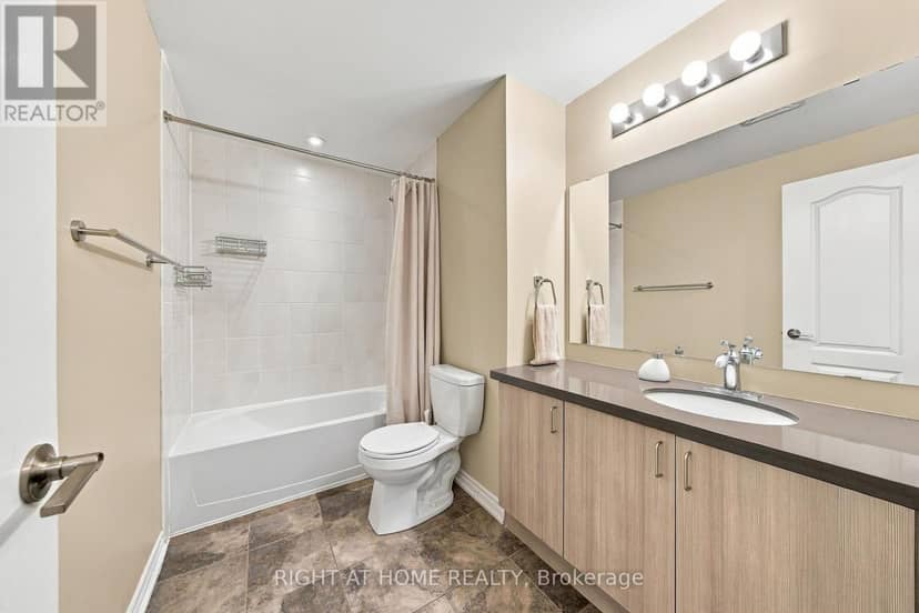 408 - 40 Ferndale Drive S — photo 12 of 20