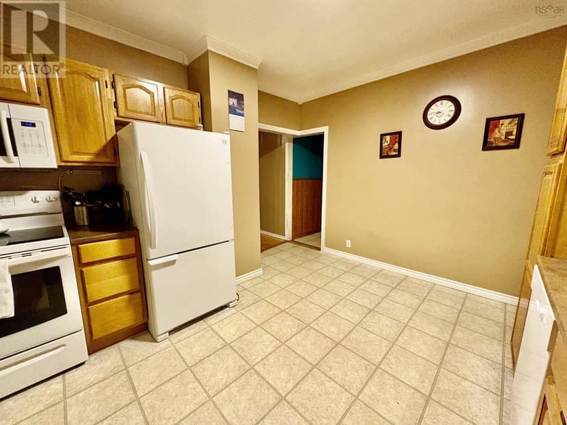 6091 Leeds Street — photo 15 of 34