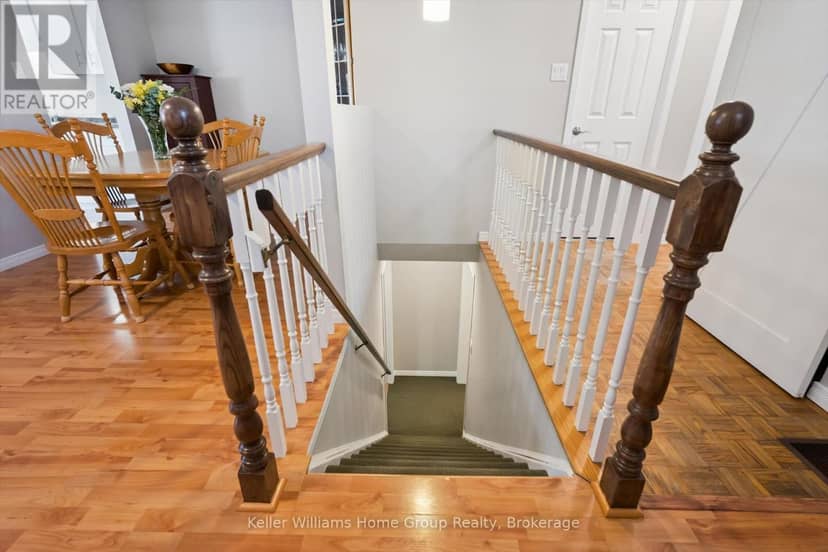 395 Strathallan Street — photo 23 of 40